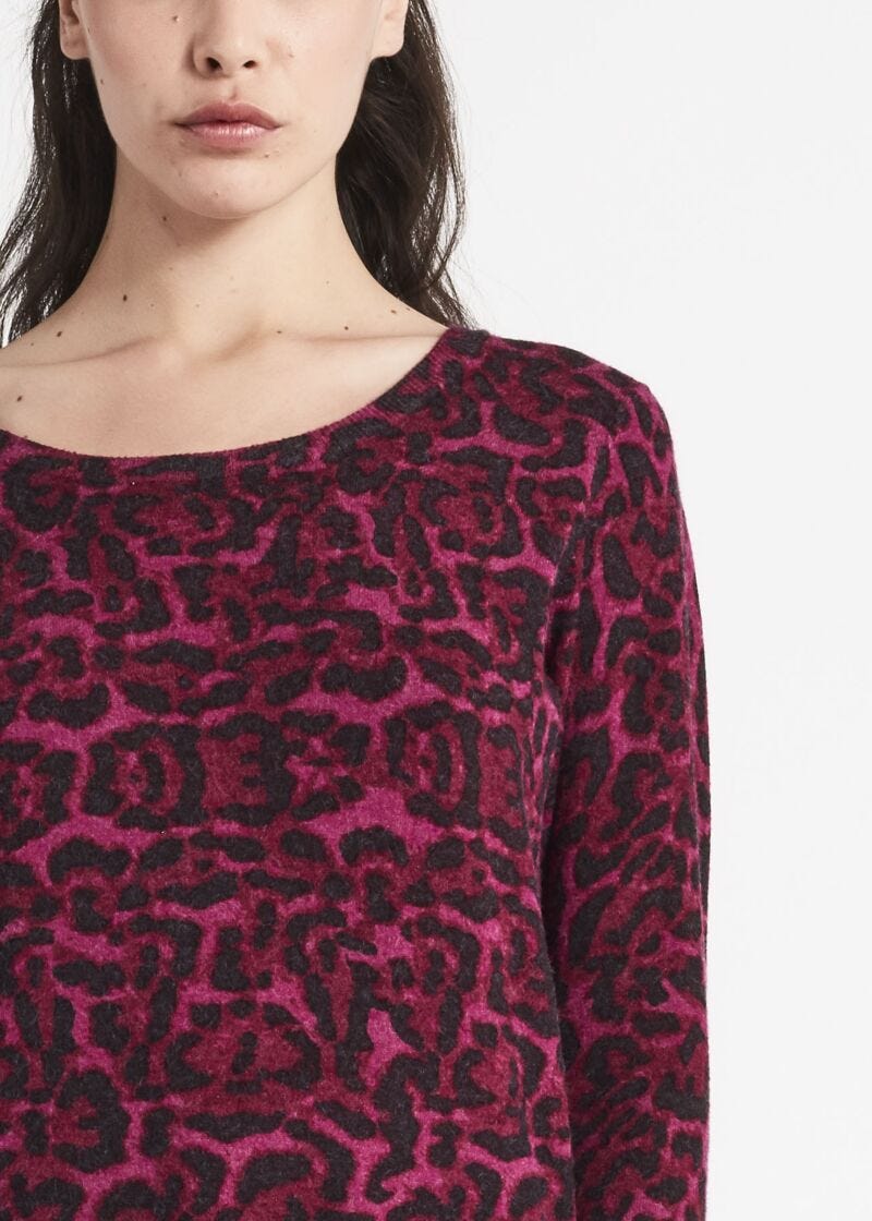 Pull animalier crois&eacute; dans le dos