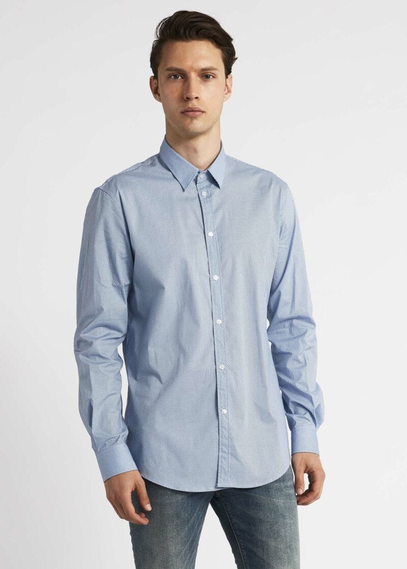 Shirt with classic collar