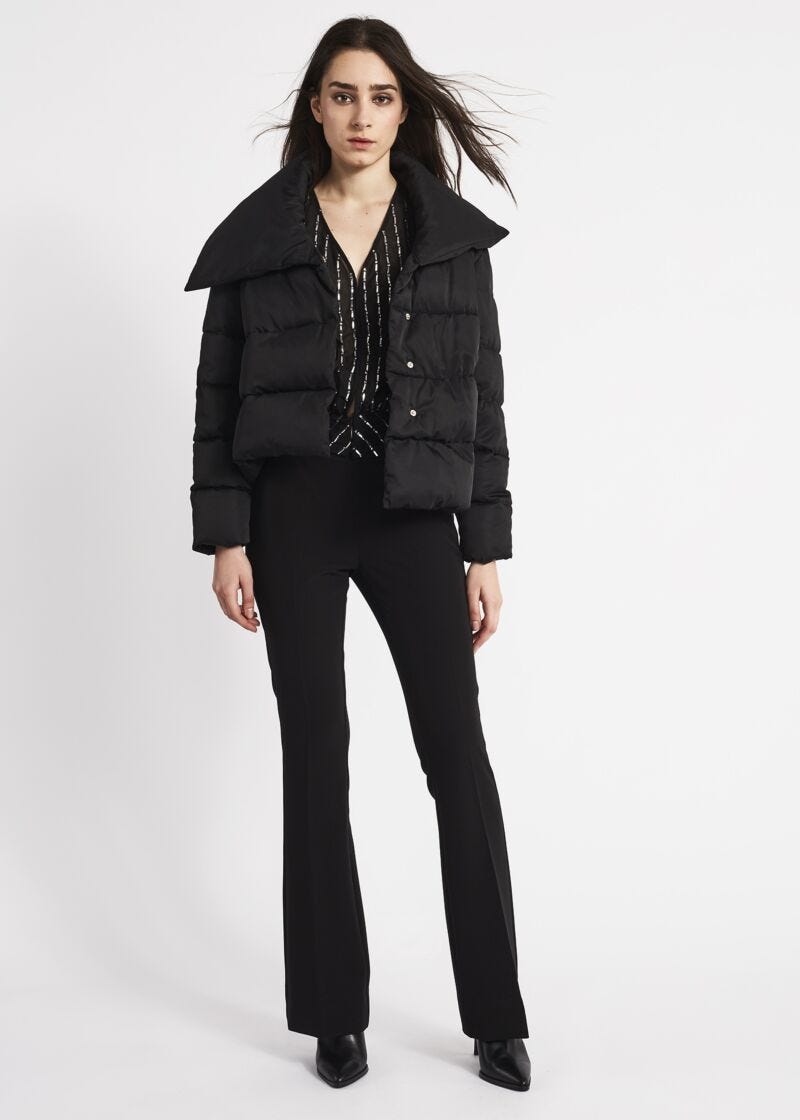 Down jacket with asymmetric collar