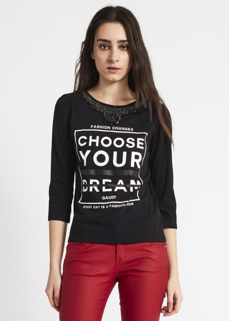 T-shirt with three-quarter length sleeves