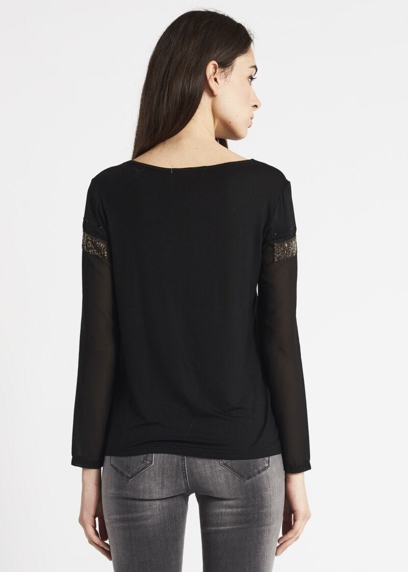 T-shirt with fringes