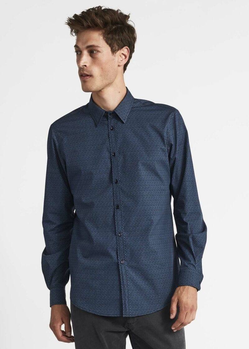 Shirt with classic collar