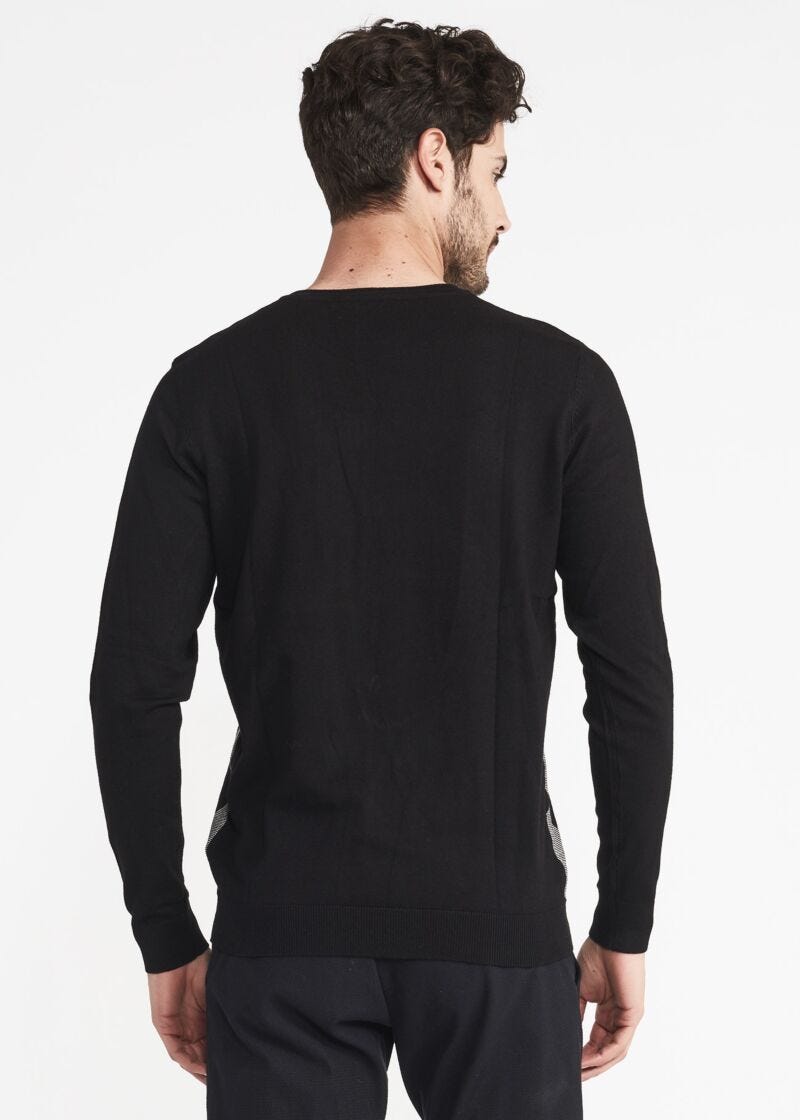 Crew neck jumper with diamond pattern