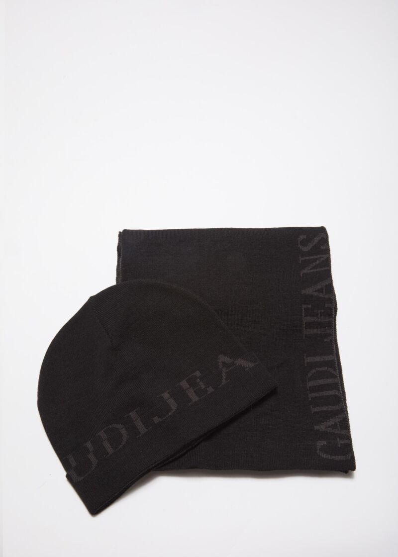 Scarf and hat set