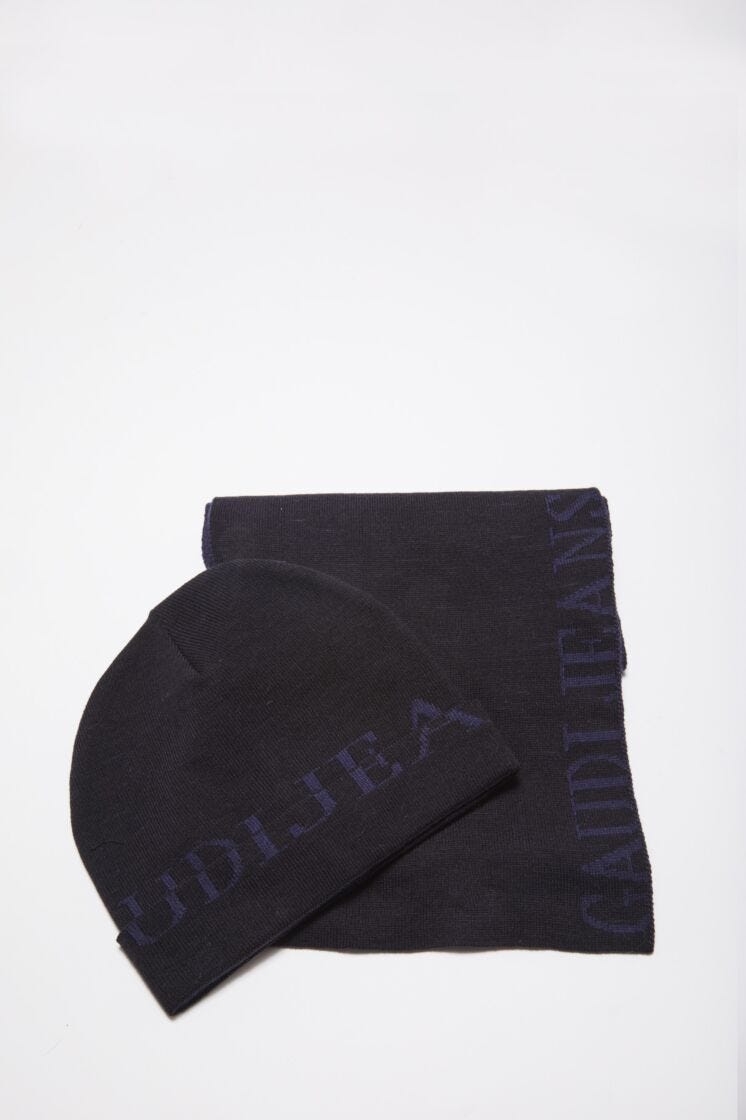Scarf and hat set