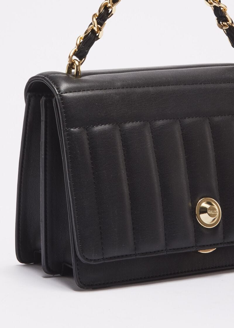 Strap in quilted faux leather