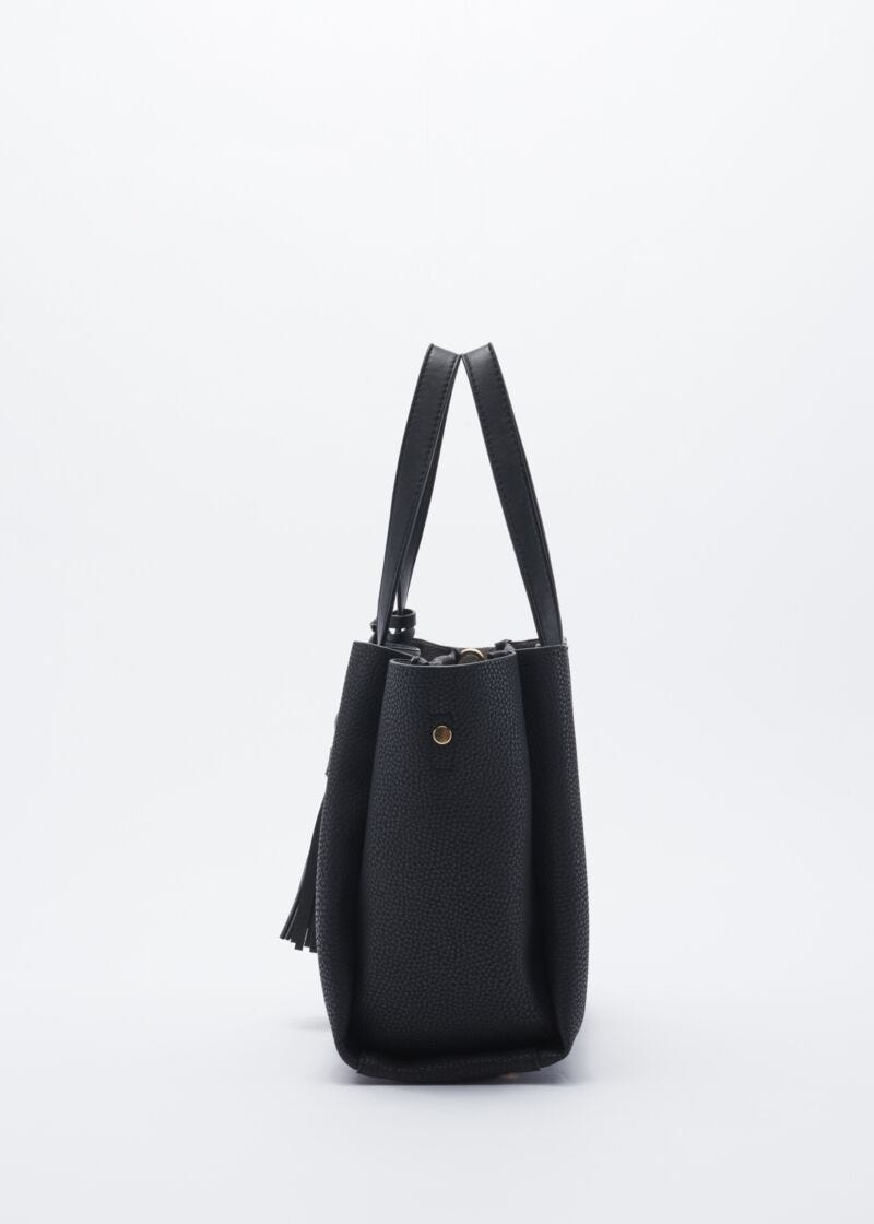Bag with contrasting colour handles