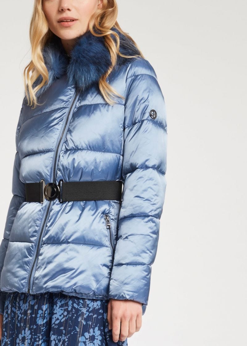 Down jacket with faux-fur collar