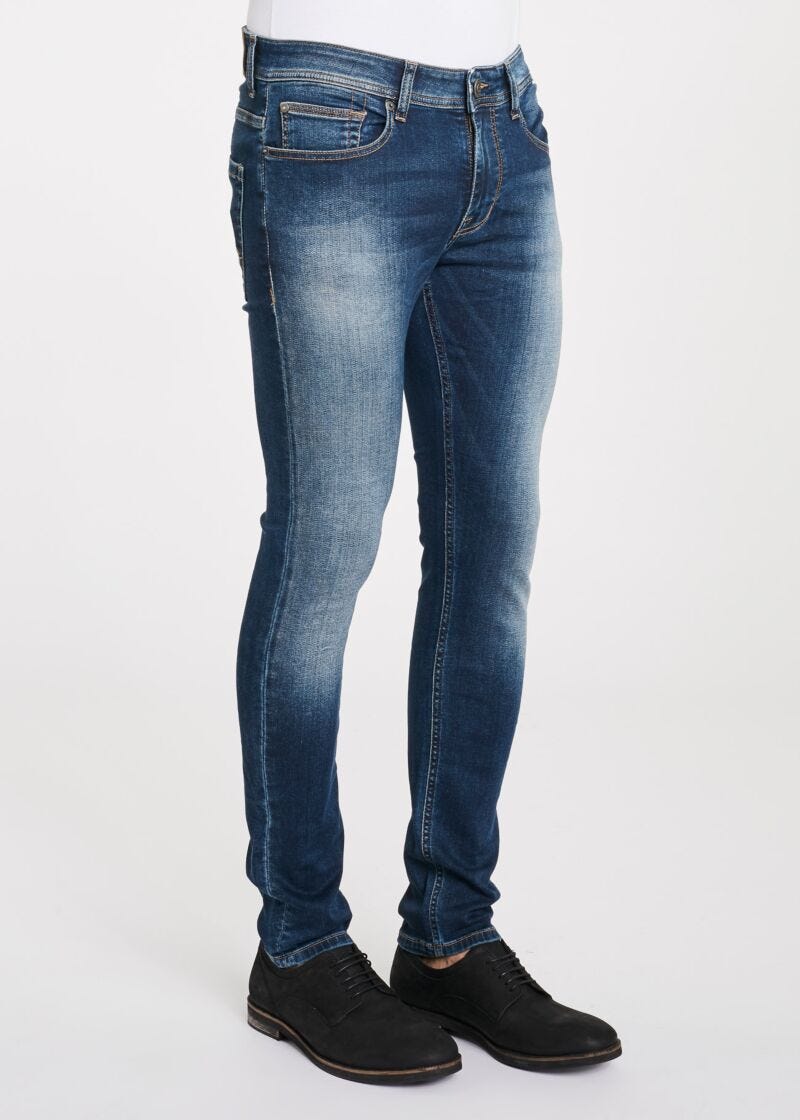 Jean en denim indigo moyen