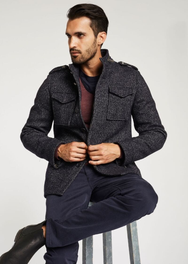 Pull avec bords contrastants