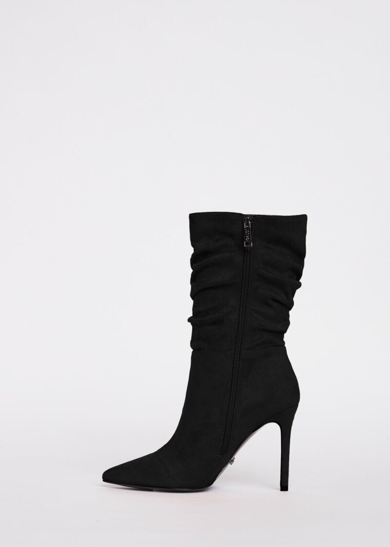 Ankle boots with gathered shaft