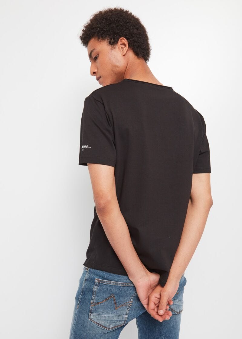 T-shirt with breast pocket