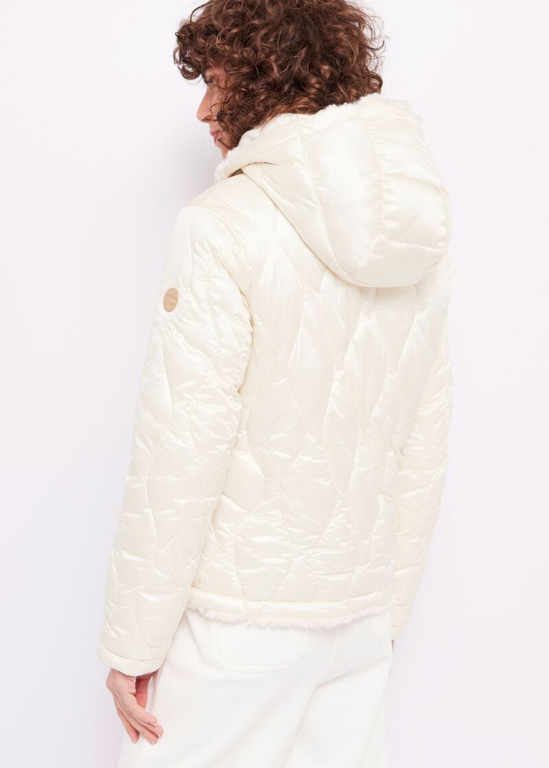 Women’s down jacket with eco fur