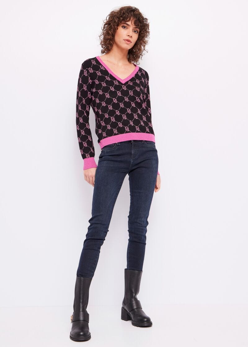 Maglia a V con logo jacquard
