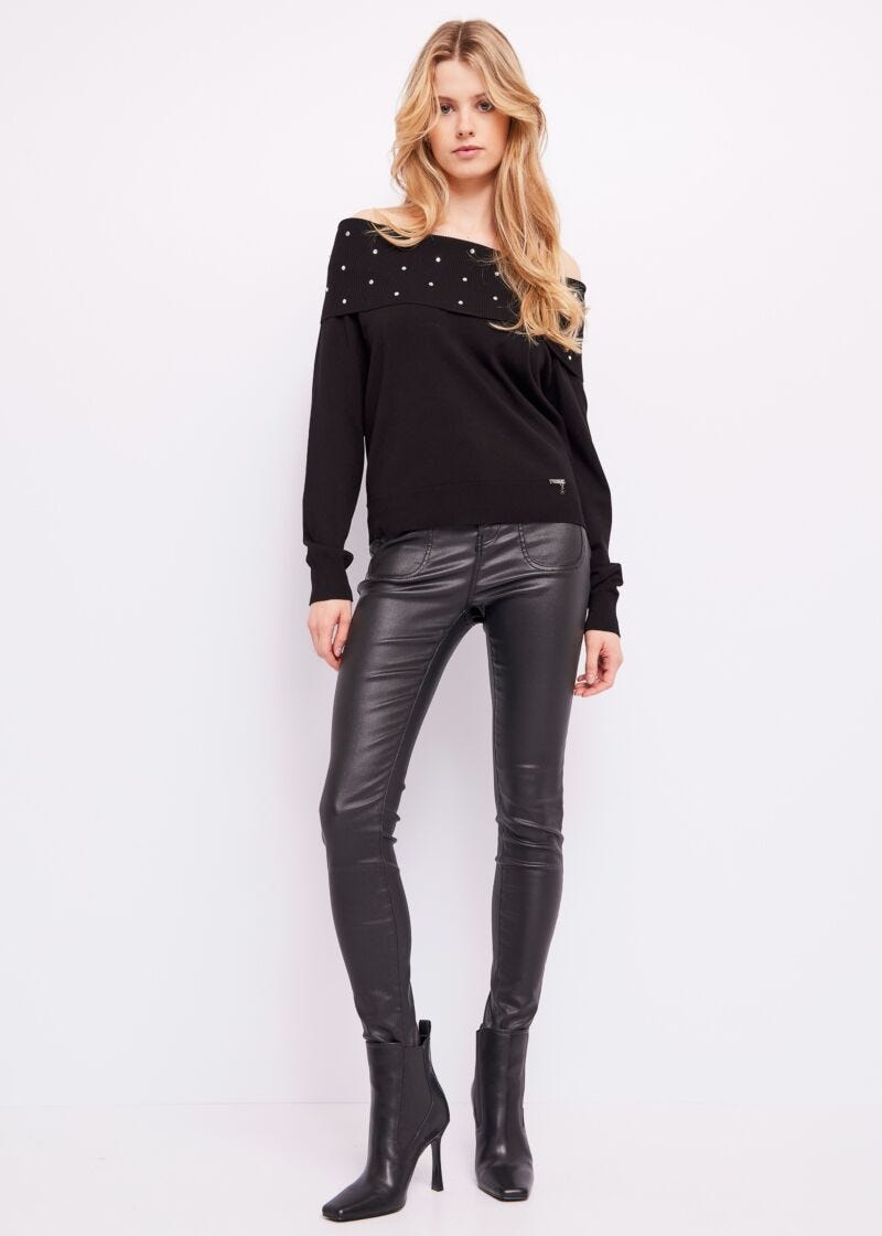 Maglia off the shoulder con strass