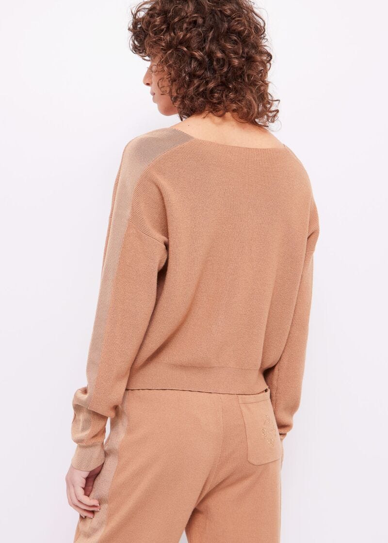 Maglia con logo ricamato