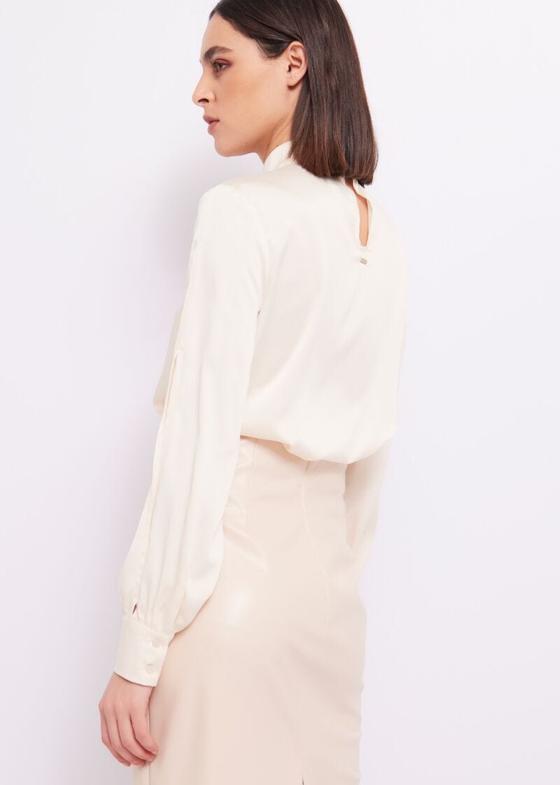 Blouse en satin
