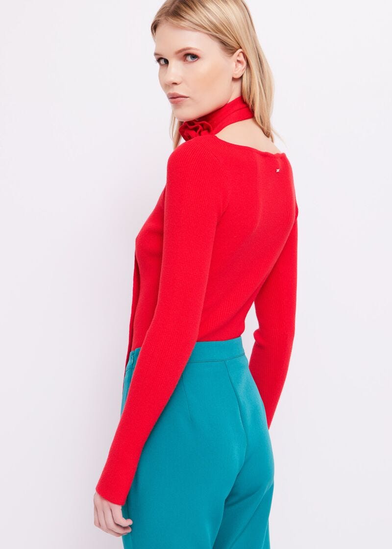 Pull avec écharpe