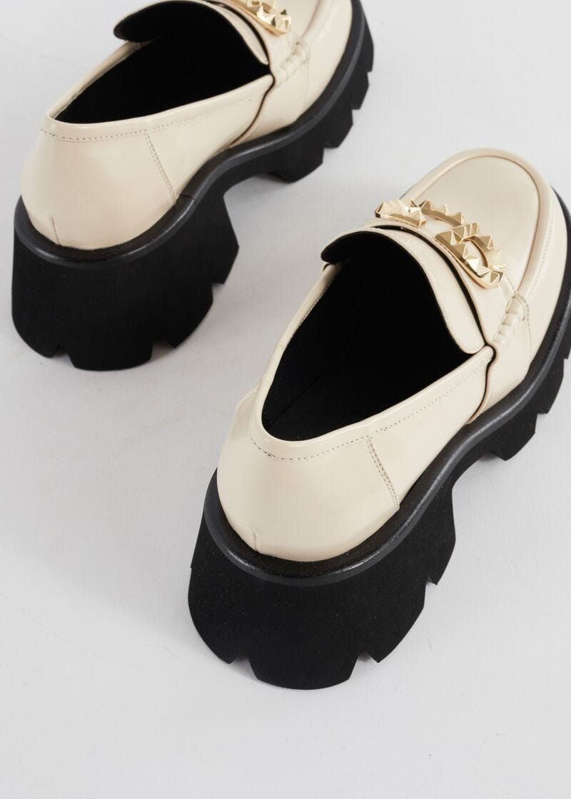 Loafers with logo