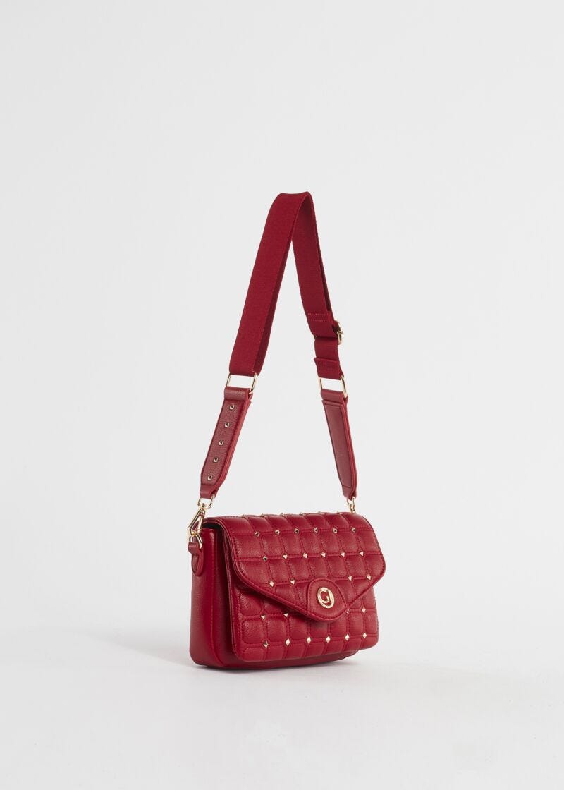 Sac à bandoulière matelassé avec clous