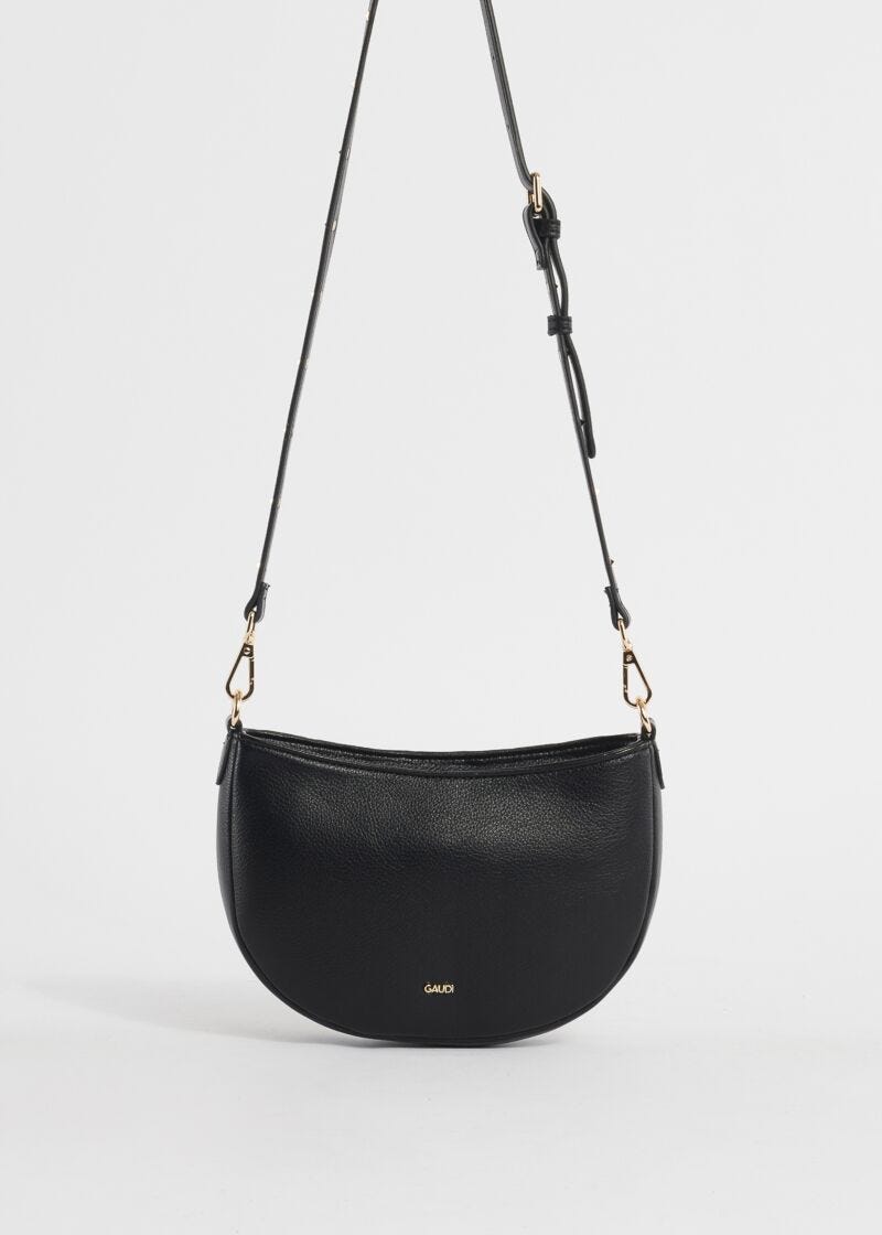 Sac à bandoulière matelassé avec clous