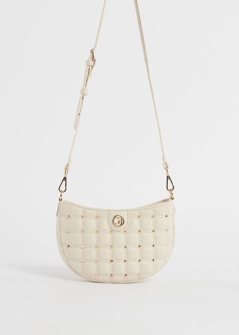 Sac à bandoulière matelassé avec clous