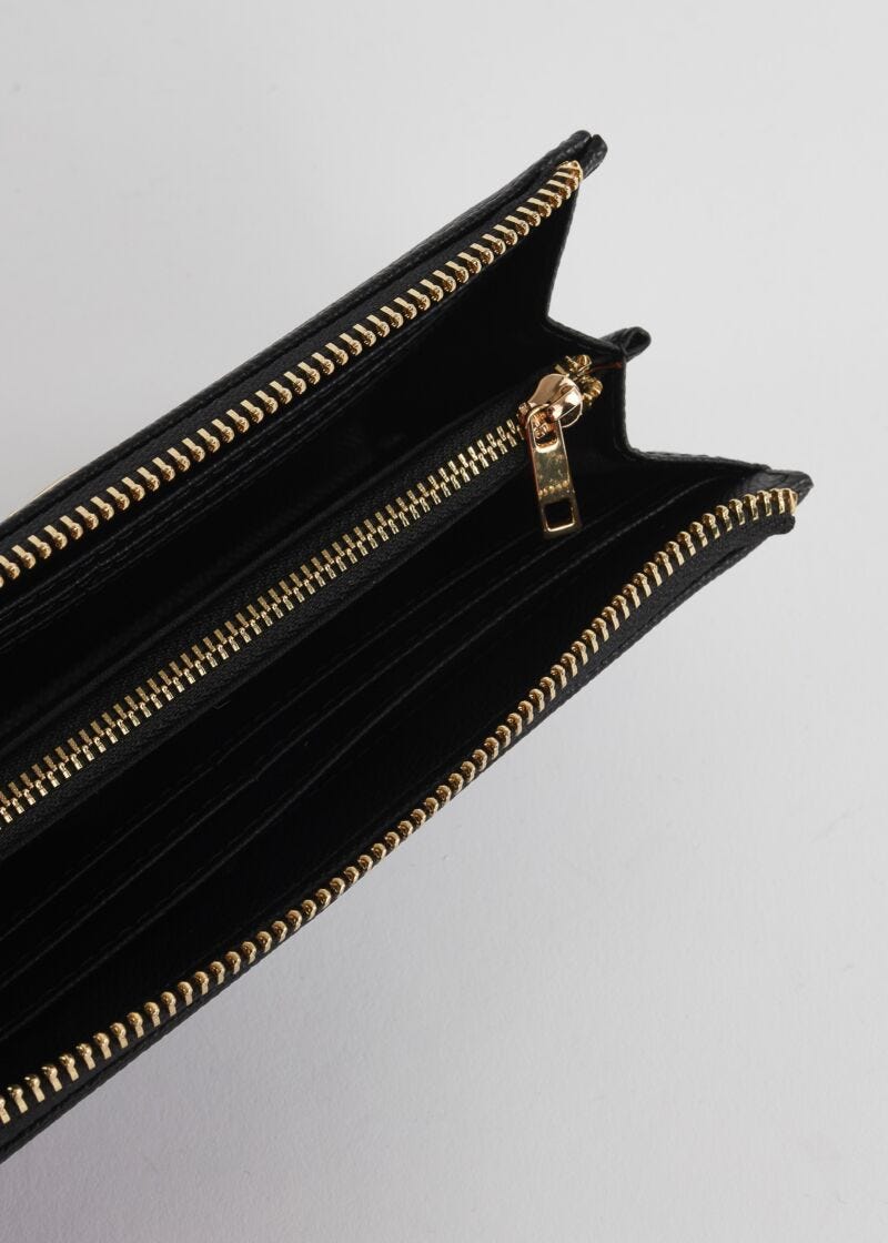 Zip-around wallet