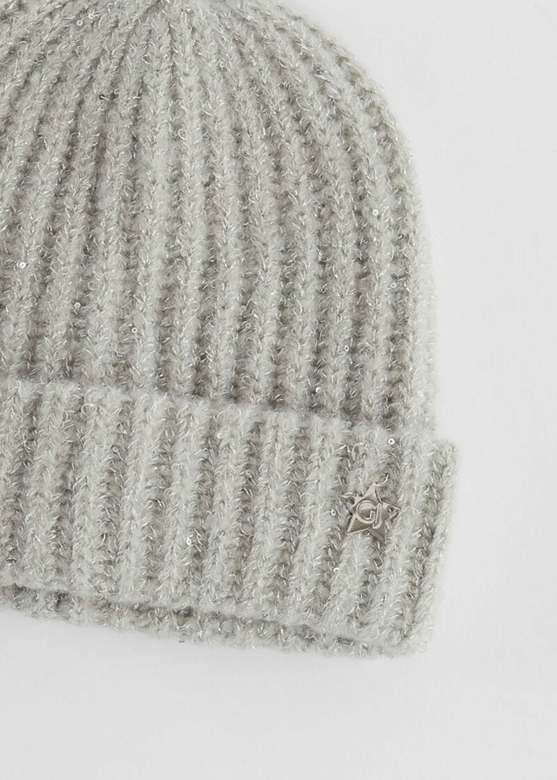 Ribbed beanie hat