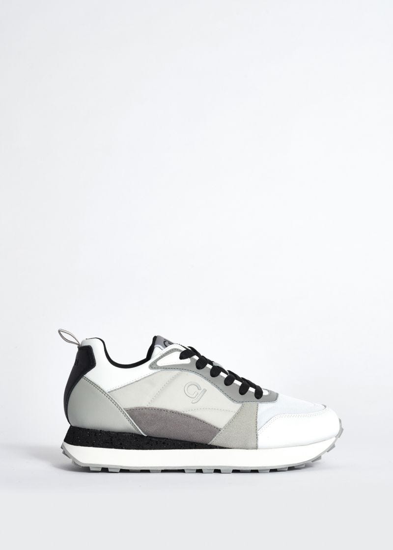 Leather and nylon running trainers