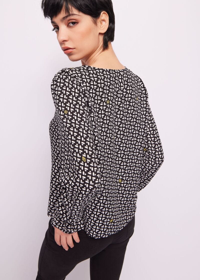 Blouse with heart print
