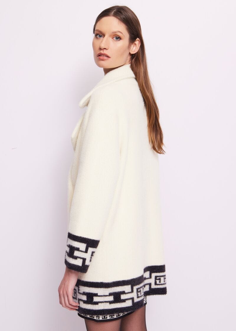 Knitted doublebreasted coat