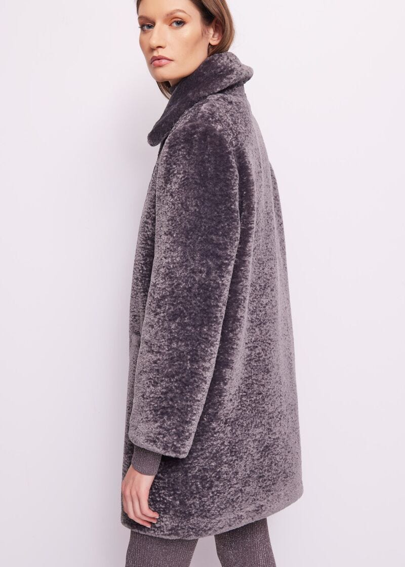 Cappotto in pelliccia sintetica