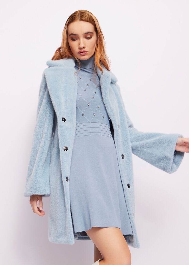 Manteau en fourrure synthétique  bleu ciel