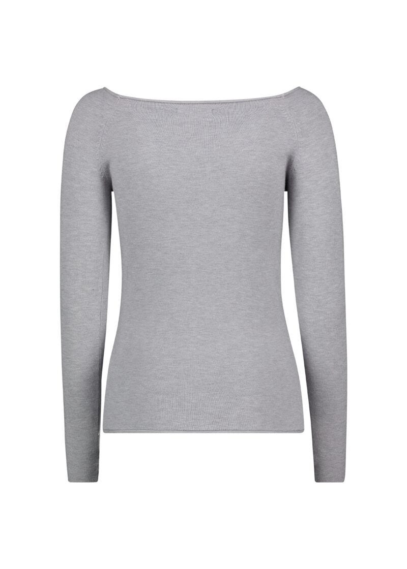 Long-sleeved neckline shirt