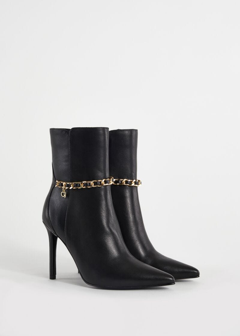 Bottines en cuir avec chaîne