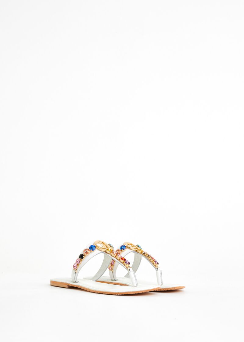 Flat sandals with rhinestones