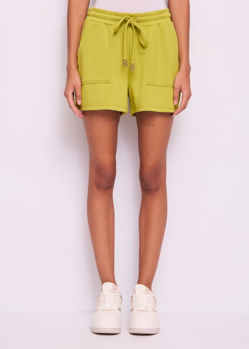 Shorts verde da donna con coulisse logata