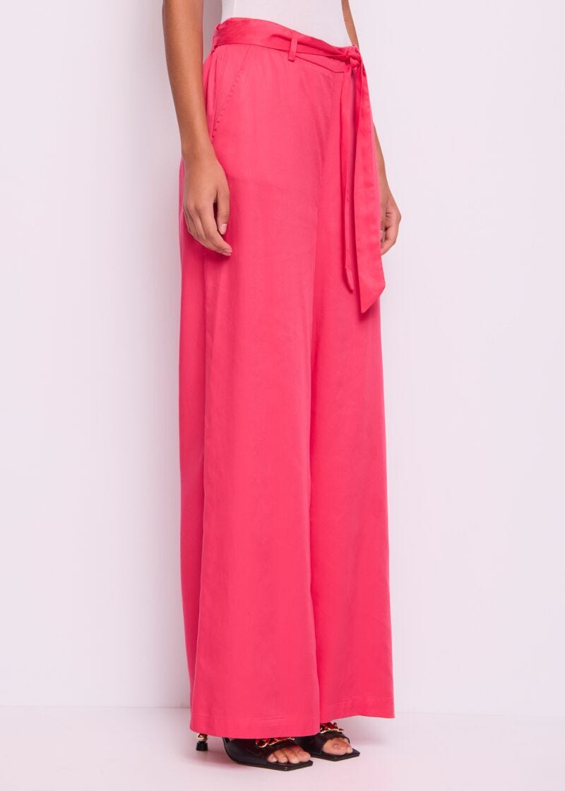 Pantaloni da donna rossi con tasche