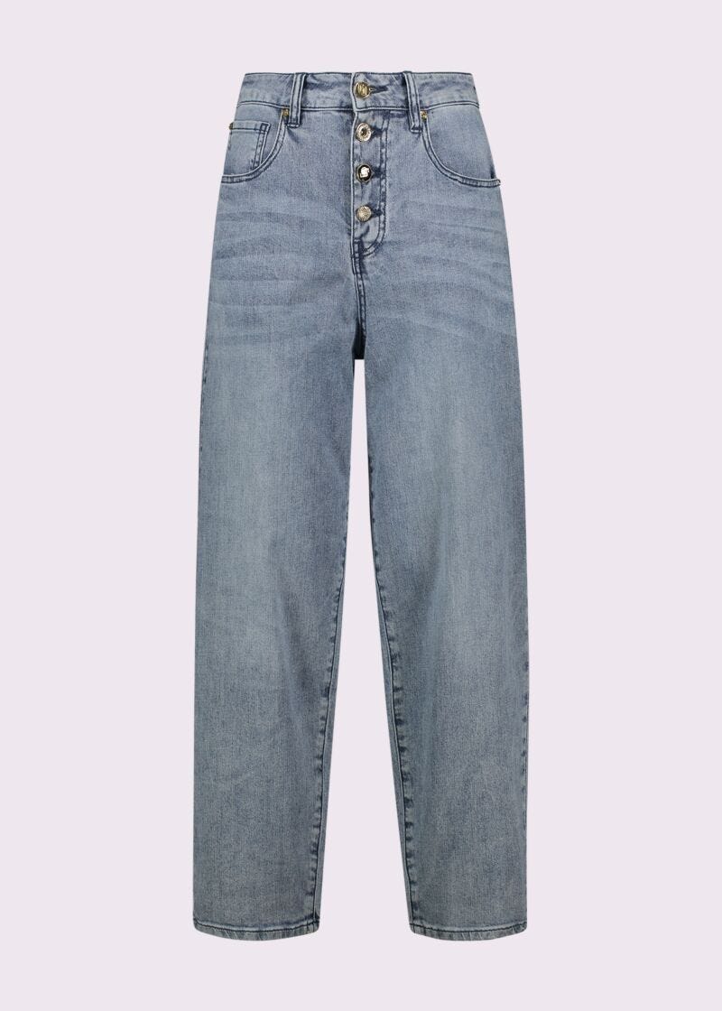 Women's carrot-fit jeans