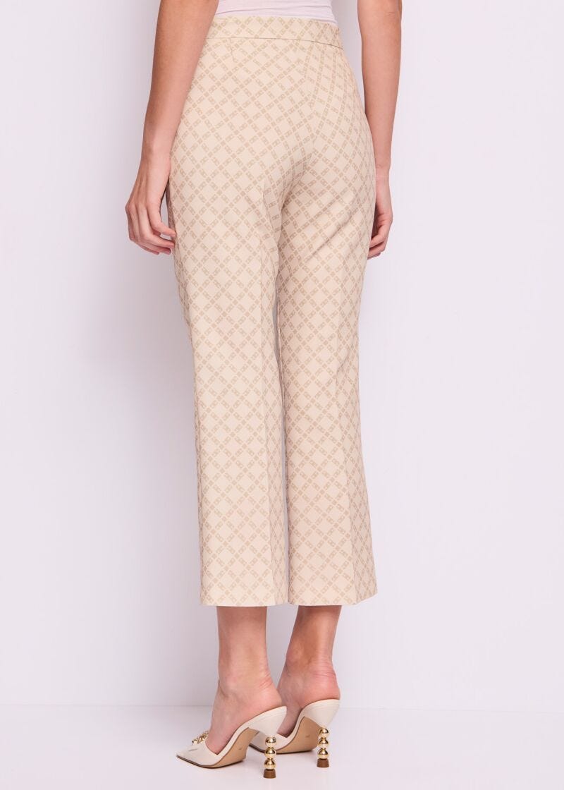 Pantaloni da donna con piega