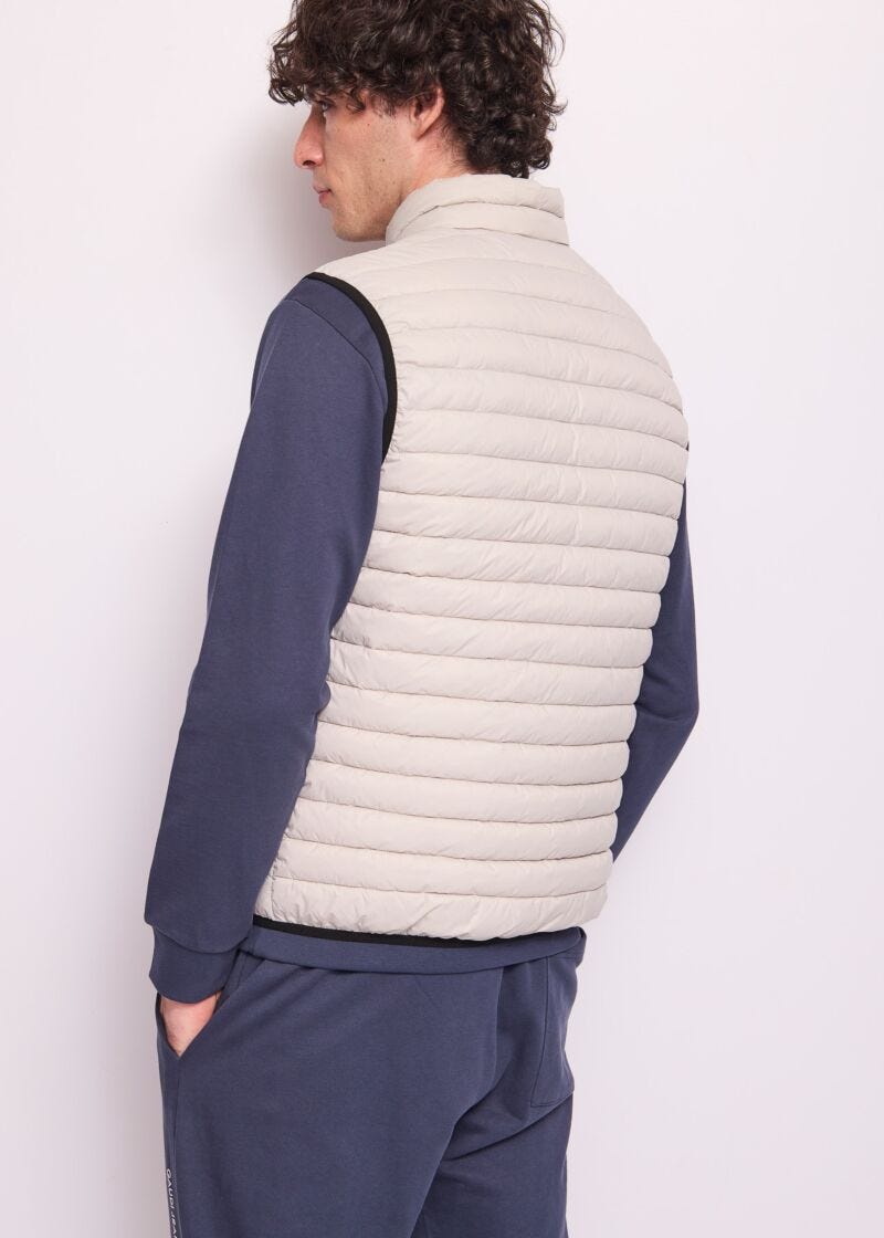 Gilet grigio in nylon imbottito