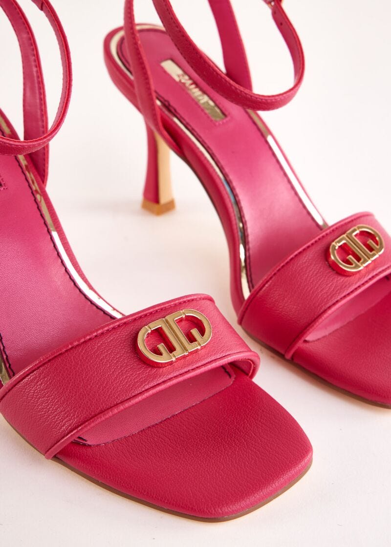 Sandales fuchsia en matière synthétique