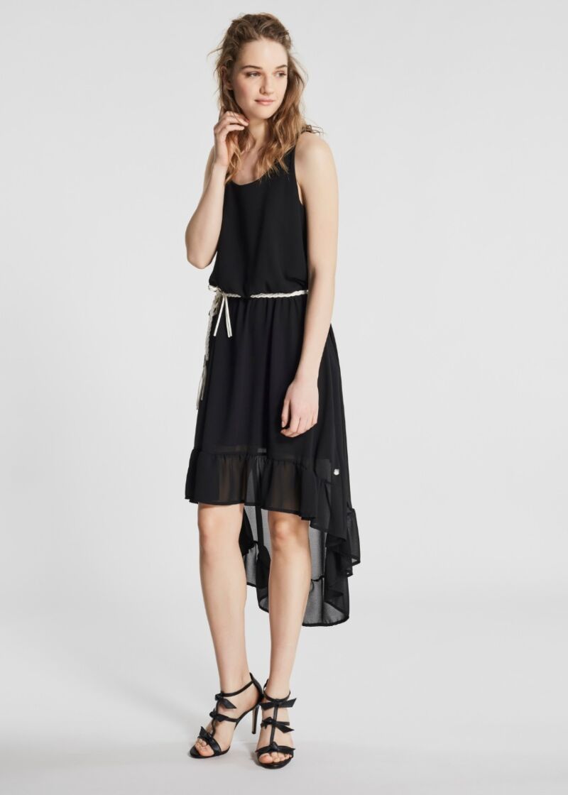 Robe asym&eacute;trique en cr&ecirc;pe georgette.
