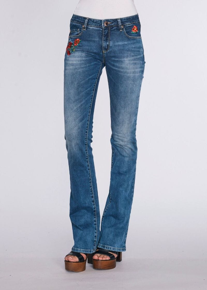 Fit and flare embroidered jeans 