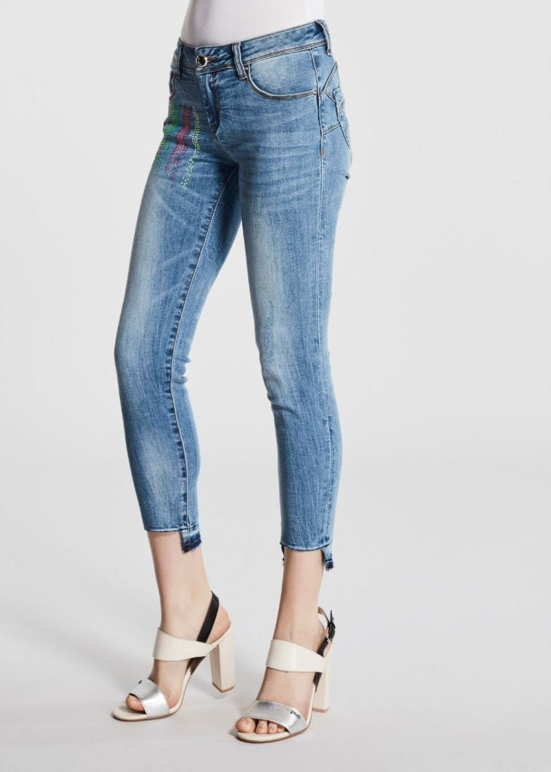 Jeans skinny com strass multicolor 