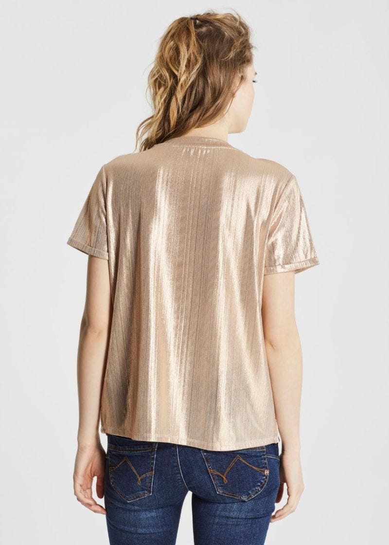 T-shirt with contrasting texture 