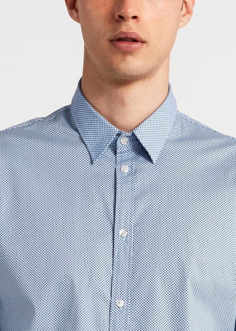 Shirt with classic collar