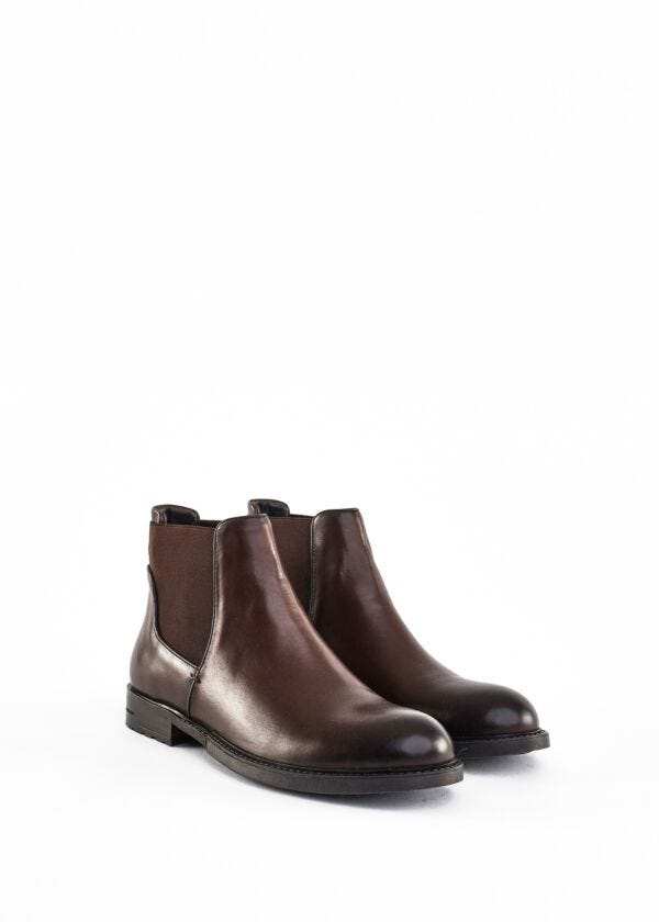 Half boots with elastics