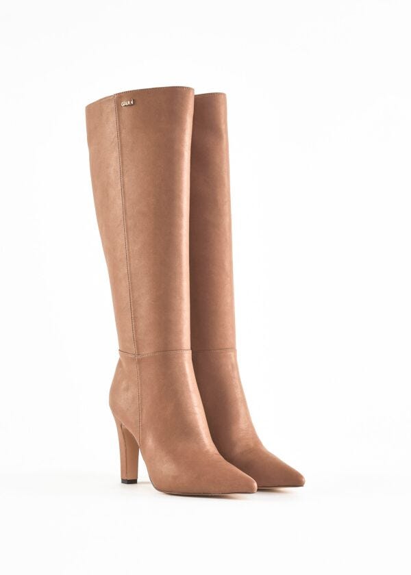 High-heel boots