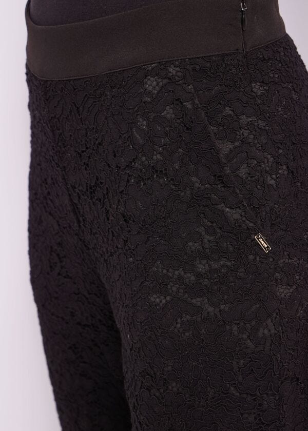 Pantaloni con pizzo